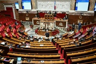 Frankreichs Regierung bringt Haushalt 2026 durch die Nationalversammlung