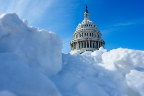 Bild vergr&ouml;&szlig;ern: Teil-Shutdown: Trump ruft US-Repräsentantenhaus zu Bewilligung von Haushaltsentwurf auf