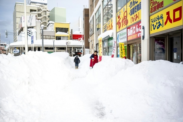 Bild vergr&ouml;&szlig;ern: 30 Todesfälle durch heftige Schneefälle in Japan