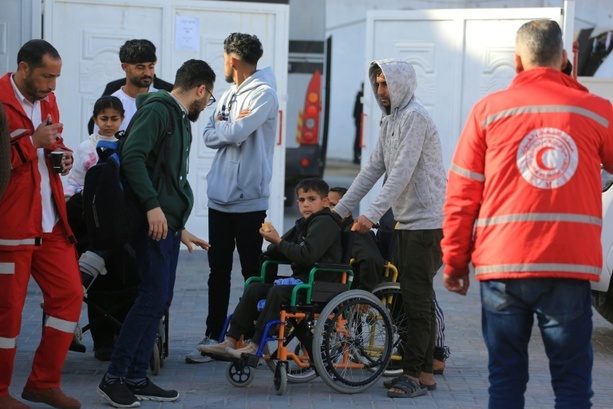 Bild vergr&ouml;&szlig;ern: Wiedereröffnung des Grenzübergangs Rafah: Zwölf Menschen nach Ägypten eingereist