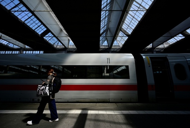 Bild vergr&ouml;&szlig;ern: Wertvolle Ringe gestohlen: Bundespolizei in München warnt vor Gepäckdieben in Zügen