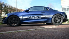 Frankreich: Schüler sticht mit Messer auf Kunstlehrerin ein