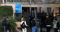 Messerangriff auf Lehrerin in Frankreich: 14-Jähriger wollte sich rächen