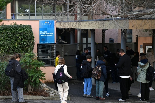 Bild vergr&ouml;&szlig;ern: Messerangriff auf Lehrerin in Frankreich: 14-Jähriger wollte sich rächen