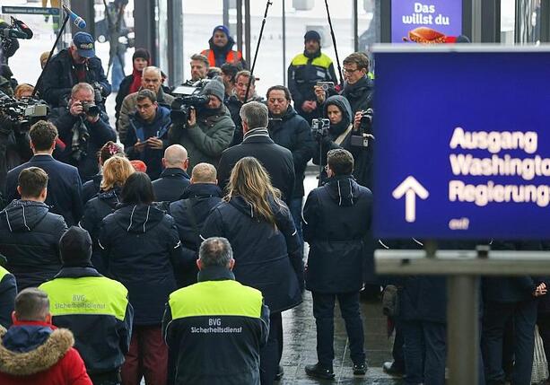 Bild vergr&ouml;&szlig;ern: Jeden Tag durchschnittlich acht Angriffe auf Bahn-Mitarbeiter