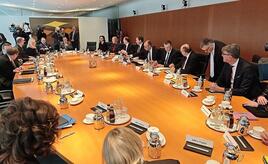 Umfrage: Unternehmen stellen Regierung schlechtes Zeugnis aus