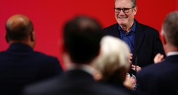 Scharfe Kritik nach Epstein-Enthüllungen: Britischer Premier  Starmer lehnt Rücktritt ab