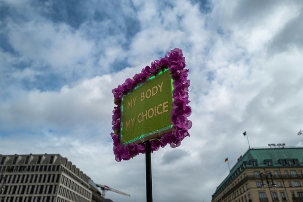 Bild vergr&ouml;&szlig;ern: Nordrhein-westfälischer Arzt erzielt Teilerfolg mit Klage gegen Abtreibungsverbot