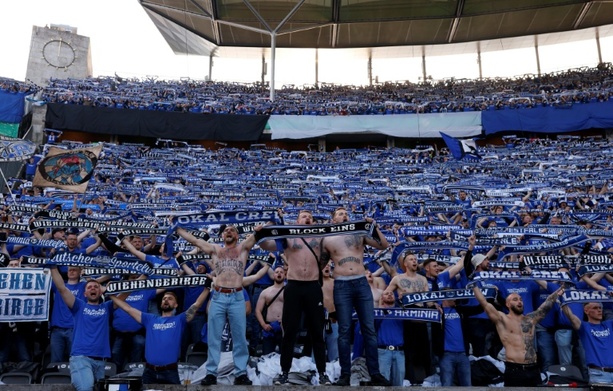 Bild vergr&ouml;&szlig;ern: Stadionfieber messbar: Live-Fußball im Stadion treibt Puls besonders hoch
