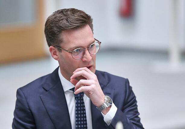 Bild vergr&ouml;&szlig;ern: Hagel warnt Union: Leute nicht vor den Kopf stoßen