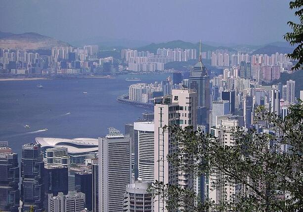 Bild vergr&ouml;&szlig;ern: Hongkongs Medienmogul Jimmy Lai zu 20 Jahren Haft verurteilt