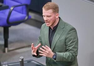 Klüssendorf kritisiert Altersanspruch von Abgeordneten als zu hoch