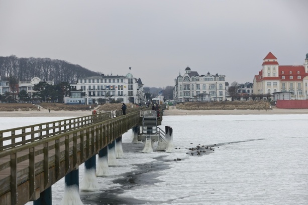 Bild vergr&ouml;&szlig;ern: Mecklenburg-Vorpommern: Polizei erwischt Einbrecher auf Rügen in Badewanne