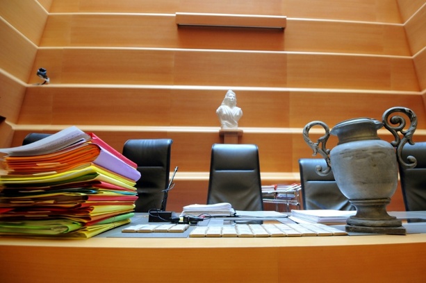 Bild vergr&ouml;&szlig;ern: Mindestens 89 Jugendliche missbraucht: 79-Jähriger in Frankreich in U-Haft