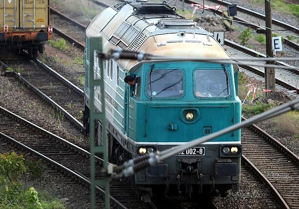 Bild vergr&ouml;&szlig;ern: Bahn bietet sechs Prozent mehr Geld - Lokführer unzufrieden