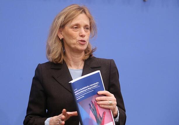 Bild vergr&ouml;&szlig;ern: Prien sieht Gewalt als gesamtgesellschaftliches Phänomen