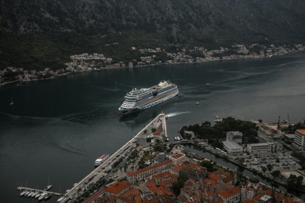 Bild vergr&ouml;&szlig;ern: Wegen Corona-Infektion isoliert: Kreuzfahrtpassagier bekommt Geld nicht zurück