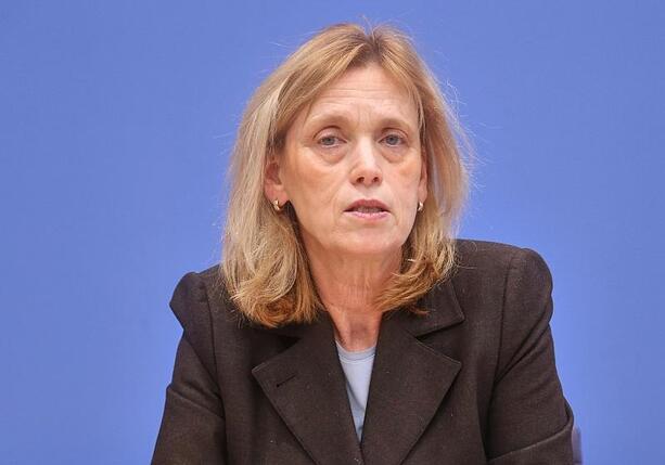 Bild vergr&ouml;&szlig;ern: Nächste Wahlrechtsreform: Prien fordert Prüfung von Parität