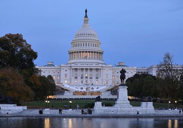 Bild vergr&ouml;&szlig;ern: US-Repräsentantenhaus stimmt gegen Trumps Kanada-Zölle