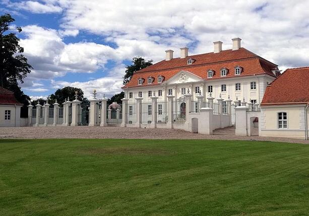Bild vergr&ouml;&szlig;ern: Bundesregierung gibt Schloss Meseberg auf