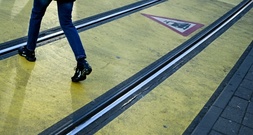 Einjährige gerät unter Straßenbahn: Baby in Frankfurt/Oder nur leicht verletzt