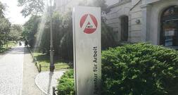 Arbeitslosenquote unter Akademikern steigt drittes Jahr in Folge