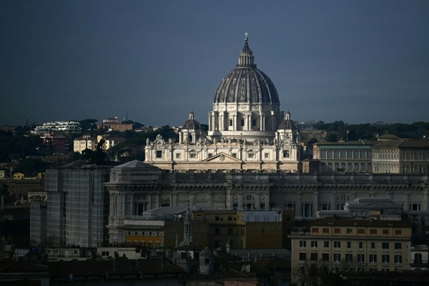 Bild vergr&ouml;&szlig;ern: Zum 400-jährigen Jubiläum: Gesamte Terrasse des Petersdoms in Rom wird für Gäste geöffnet
