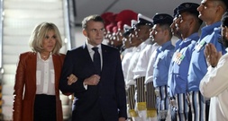 Macron zu mehrtägigem Besuch in Indien eingetroffen - Rafale-Kampfjet-Deal erwartet