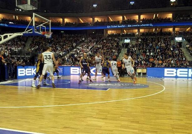 Bild vergr&ouml;&szlig;ern: Howard Carpendales Tipp für Nachwuchsmusiker: Lernt Basketball