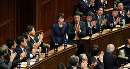 Japans Regierungschefin Takaichi nach Wahlsieg im Amt bestätigt