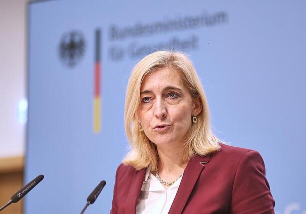 Bild vergr&ouml;&szlig;ern: Warken kündigt Verbesserungen bei E-Patientenakte an