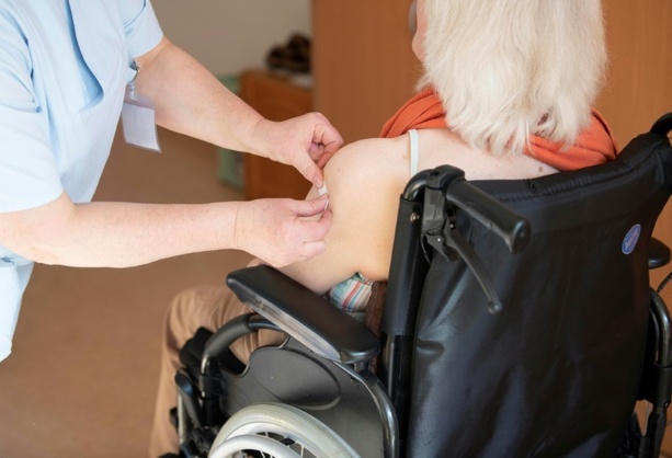 Bild vergr&ouml;&szlig;ern: Barmer warnt: Zu wenige Menschen lassen sich gegen Grippe impfen