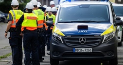 Schmieröl als Diesel verkauft: Großrazzia gegen mutmaßliche Steuerbetrüger