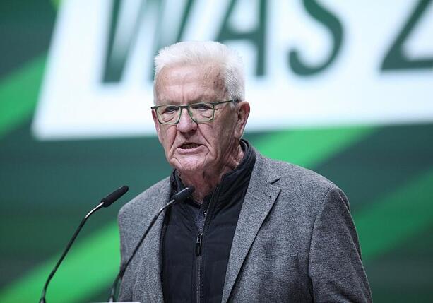 Bild vergr&ouml;&szlig;ern: Kretschmann warnt Grüne vor Zusammenarbeit mit Linkspartei