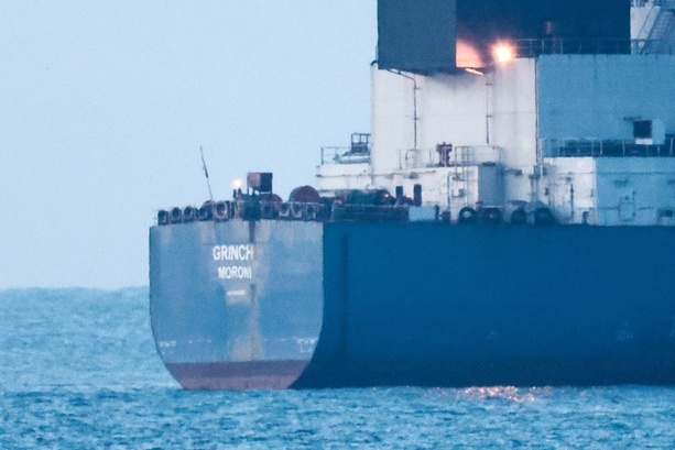 Bild vergr&ouml;&szlig;ern: Greenpeace: Acht Tanker russischer Schattenflotte in Ostsee - Kritik an Behörden