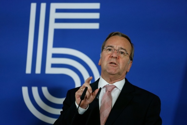 Bild vergr&ouml;&szlig;ern: Verteidigungsminister beraten in Krakau im E5-Format