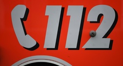 Von schwerem Gerät eingeklemmt: 62-Jähriger stirbt bei Verladearbeiten