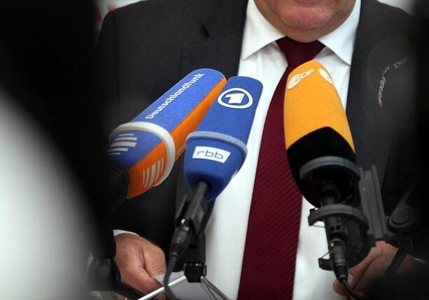 Bild vergr&ouml;&szlig;ern: Kommission empfiehlt Anhebung des Rundfunkbeitrags