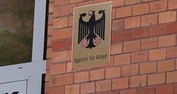 Regierung fehlt Überblick über Ausreise von Kurzzeit-Arbeitskräften