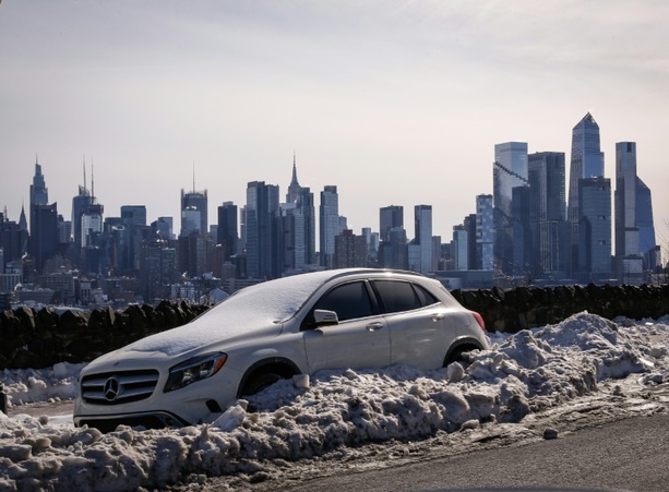 Bild vergr&ouml;&szlig;ern: US-Ostküste bereitet sich auf weiteren heftigen Schneesturm vor