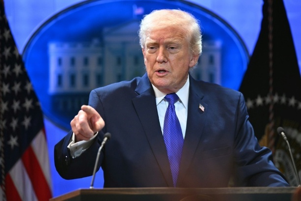 Bild vergr&ouml;&szlig;ern: 15 Prozent Sonderzölle: Trump beharrt nach Urteil auf aggressiver Handelspolitik