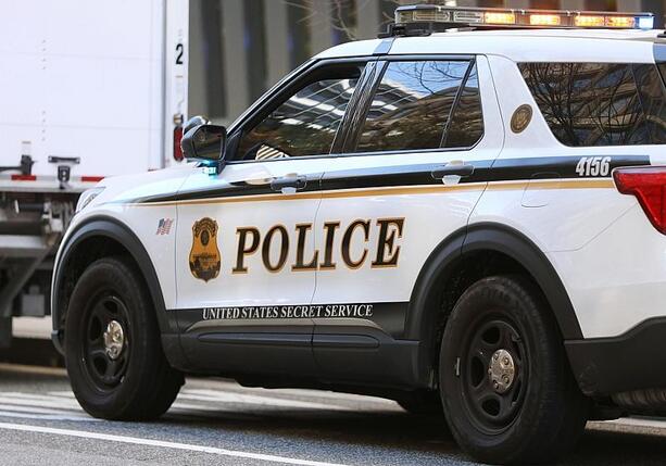 Bild vergr&ouml;&szlig;ern: Secret Service erschießt Eindringling an Trumps Anwesen in Florida