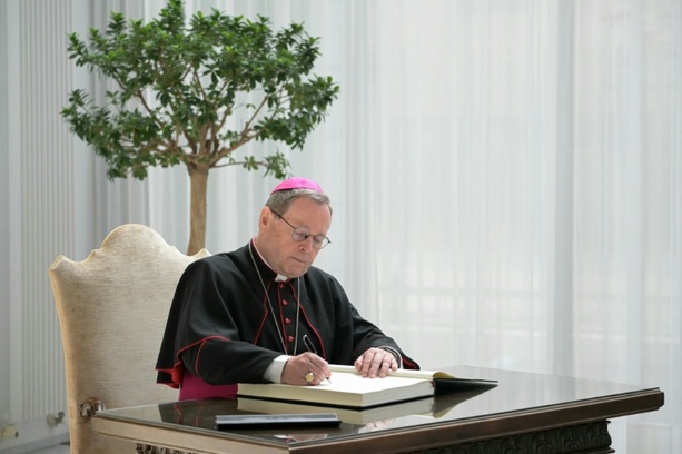 Bild vergr&ouml;&szlig;ern: Katholische Bischofskonferenz kommt zu Neuwahl von neuem Vorsitzenden zusammen