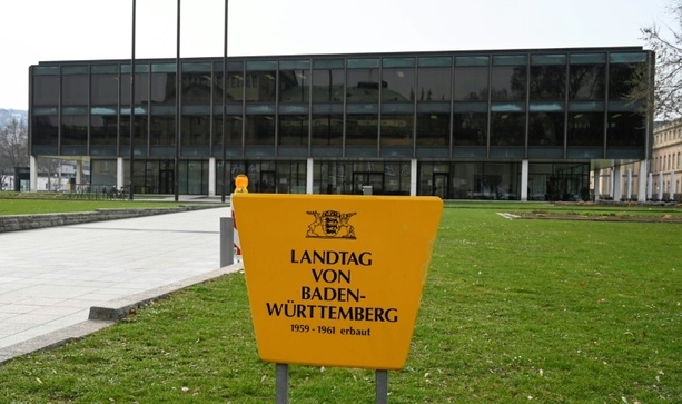 Bild vergr&ouml;&szlig;ern: Fernsehdebatte vor Landtagswahl in Baden-Württemberg