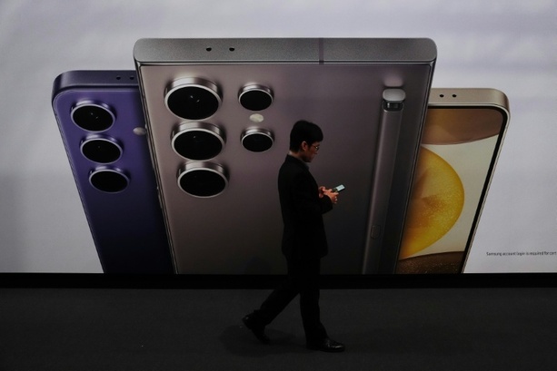 Bild vergr&ouml;&szlig;ern: Verivox: Handytarife mit unbegrenztem Datenvolumen zum Nachbuchen lohnen selten