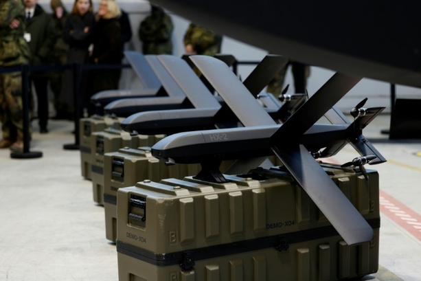 Bild vergr&ouml;&szlig;ern: Haushaltsausschuss stimmt über Kampfdrohnen für die Bundeswehr ab