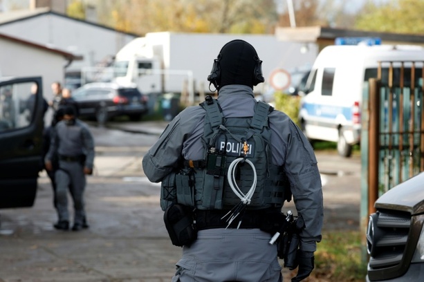 Bild vergr&ouml;&szlig;ern: Organisierte Kriminalität: Einziehen von Vermögenswerten soll erleichtert werden