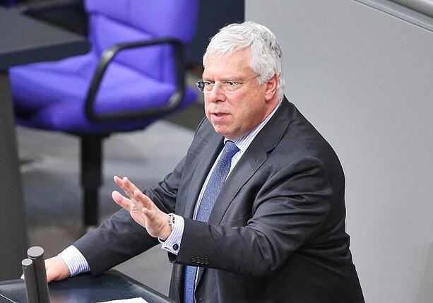 Bild vergr&ouml;&szlig;ern: Hardt befürwortet US-Schlag gegen iranisches Atomprogramm