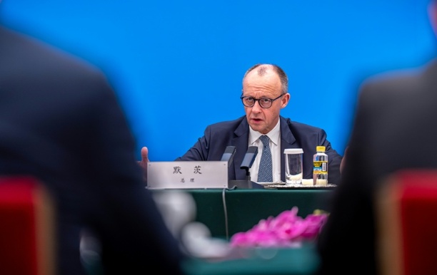 Bild vergr&ouml;&szlig;ern: Merz zu Xi: Große Chance zur Entwicklung der Beziehungen mit China