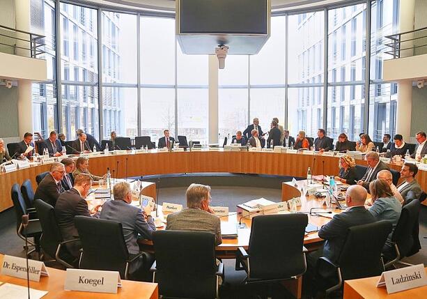 Bild vergr&ouml;&szlig;ern: Haushaltsausschuss bewilligt Beschaffung von Kamikazedrohnen